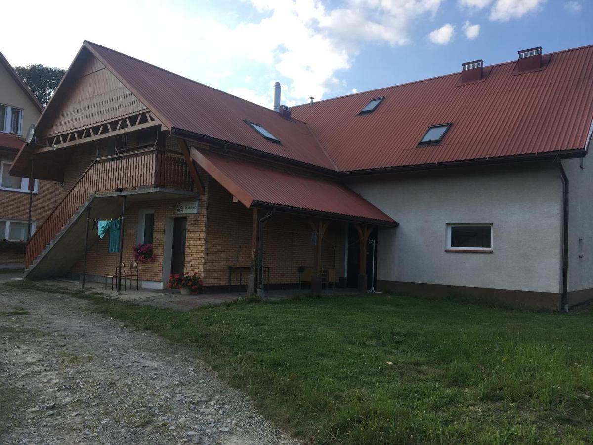 Dom Mlodziezowy W Polanie Serednie Male