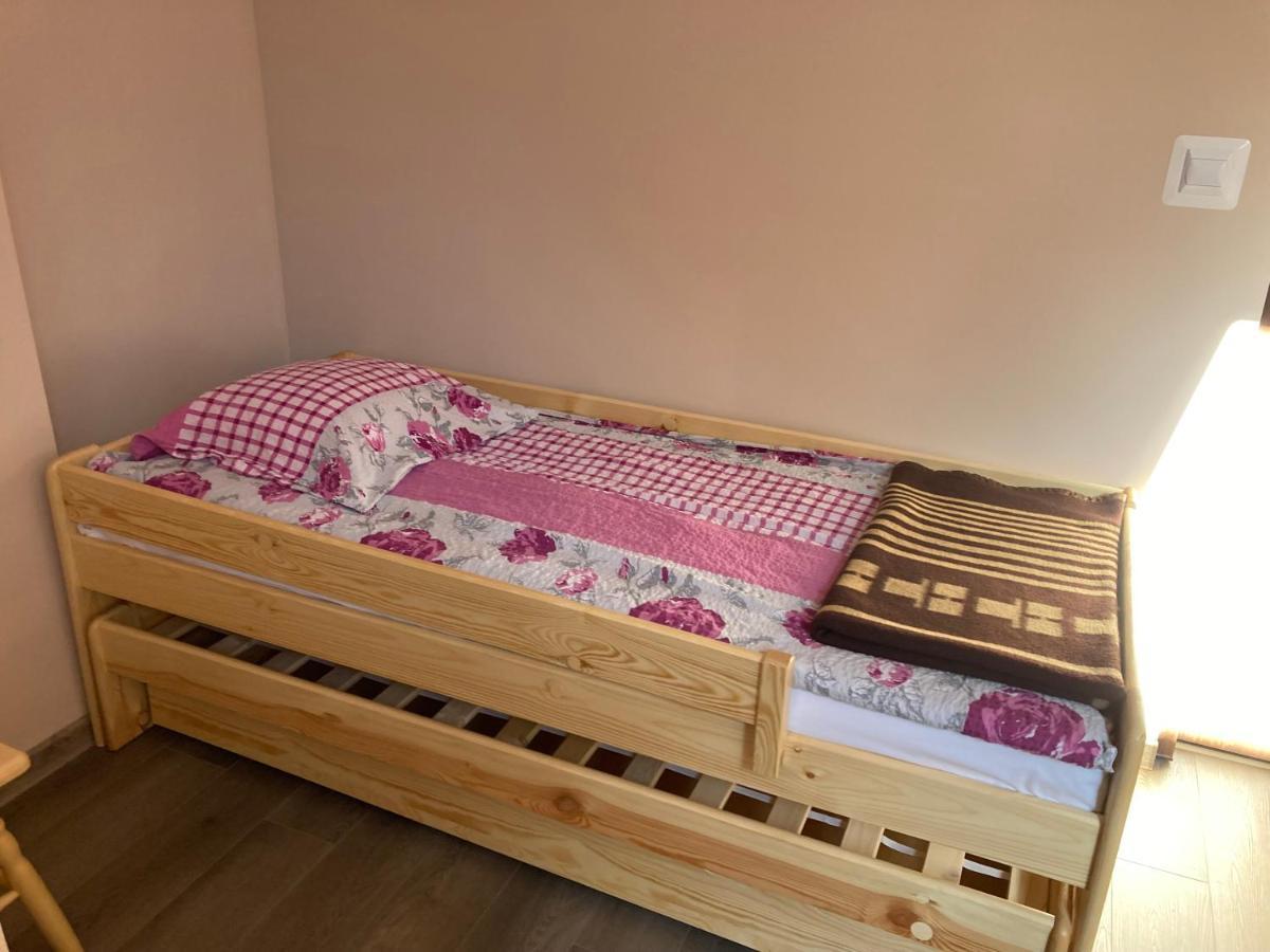 Dom Mlodziezowy W Polanie Homestay Serednie Male